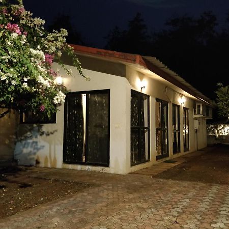 Chalet Casa Amor, Perfect Home Amidst Tranquility Karjat Exteriör bild