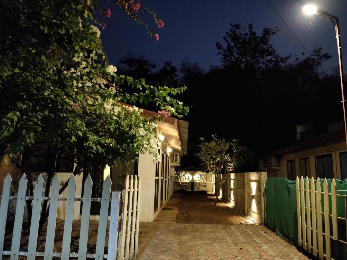 Chalet Casa Amor, Perfect Home Amidst Tranquility Karjat Exteriör bild