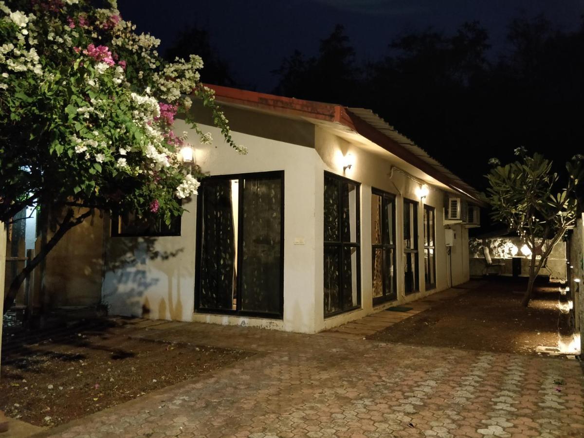 Chalet Casa Amor, Perfect Home Amidst Tranquility Karjat Exteriör bild