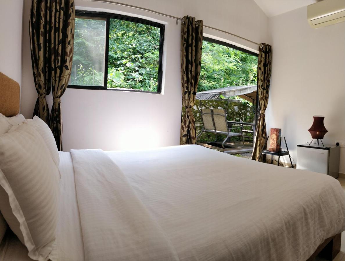 Chalet Casa Amor, Perfect Home Amidst Tranquility Karjat Exteriör bild