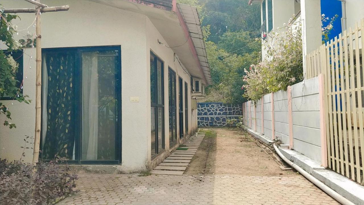 Chalet Casa Amor, Perfect Home Amidst Tranquility Karjat Exteriör bild